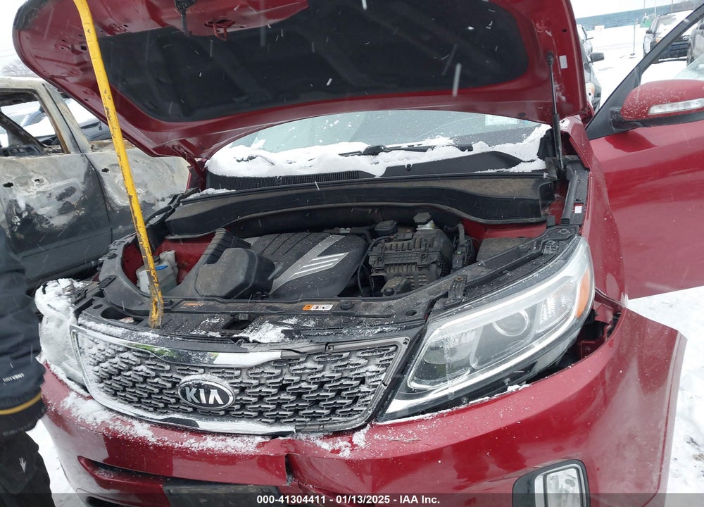 2014 KIA SORENTO SX VIN: 5XYKW4A77EG524385
