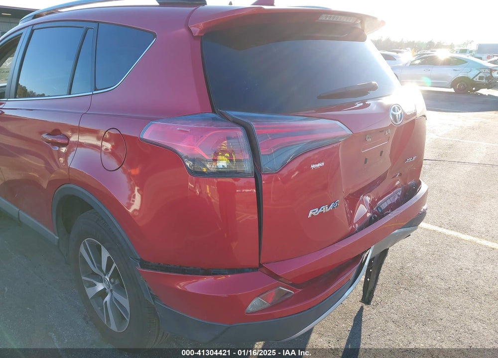 2017 TOYOTA RAV4 XLE VIN: JTMWFREV6HJ131361