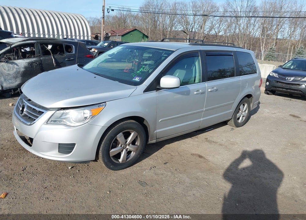 2011 VOLKSWAGEN ROUTAN SE VIN: 2V4RW3DGXBR695438