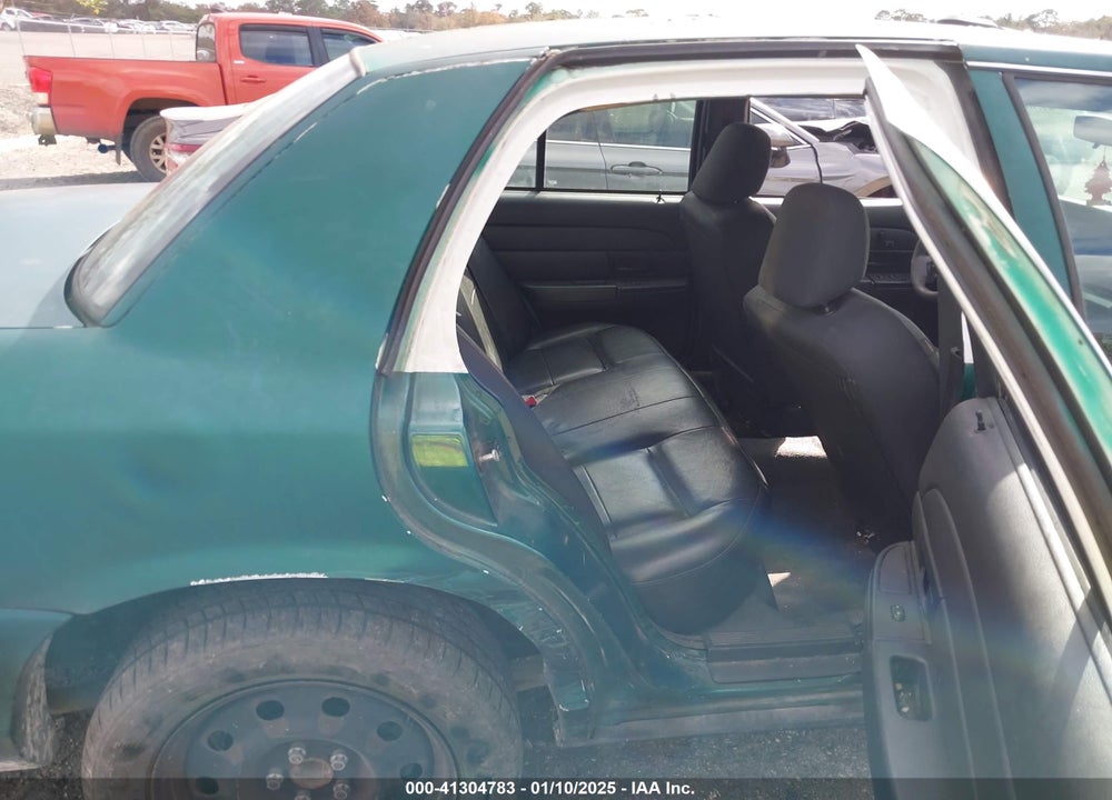 2007 FORD CROWN VICTORIA VIN: 2FAHP71W97X141693