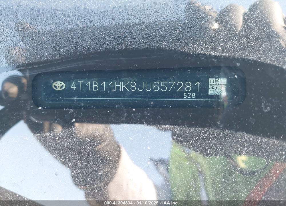 2018 TOYOTA CAMRY VIN: 4T1B11HK8JU657281