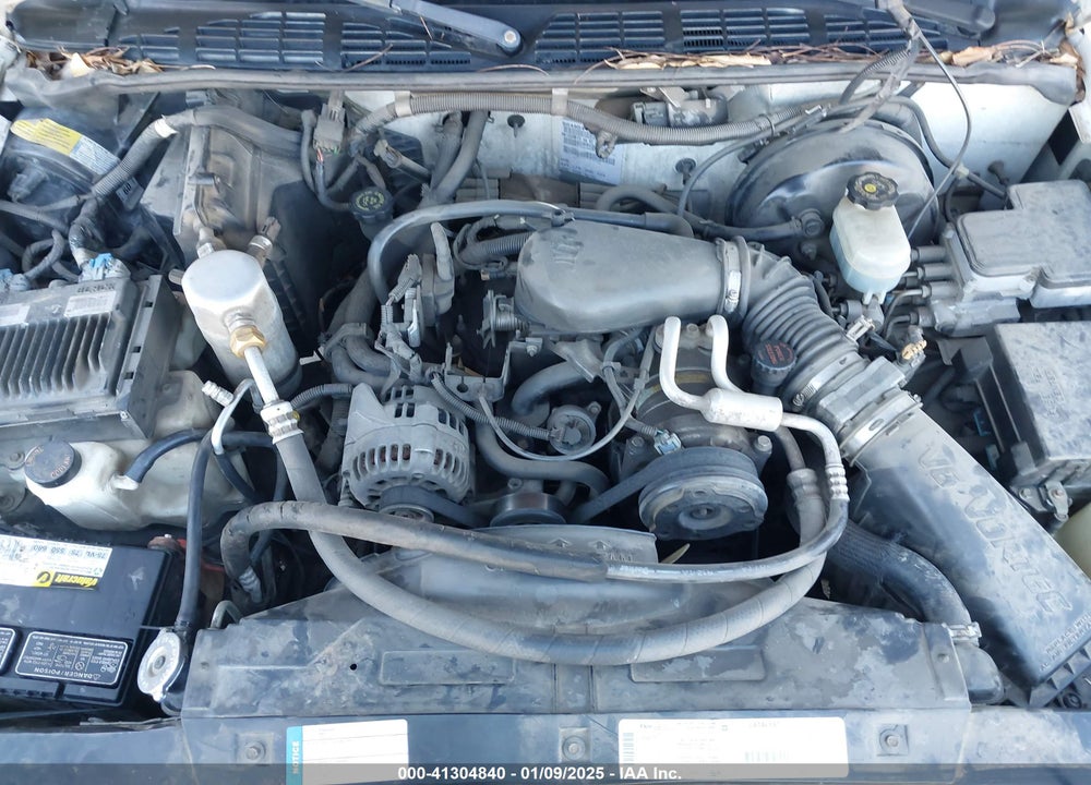 1998 CHEVROLET S-10 LS FLEETSIDE VIN: 1GCCS19X2W8115139