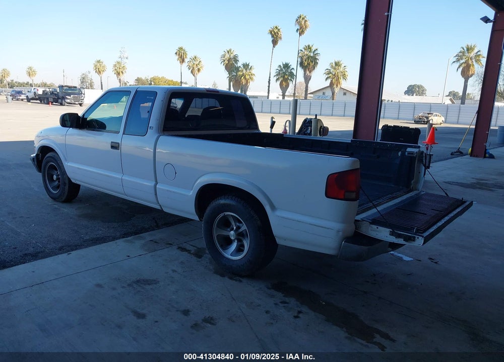 1998 CHEVROLET S-10 LS FLEETSIDE VIN: 1GCCS19X2W8115139