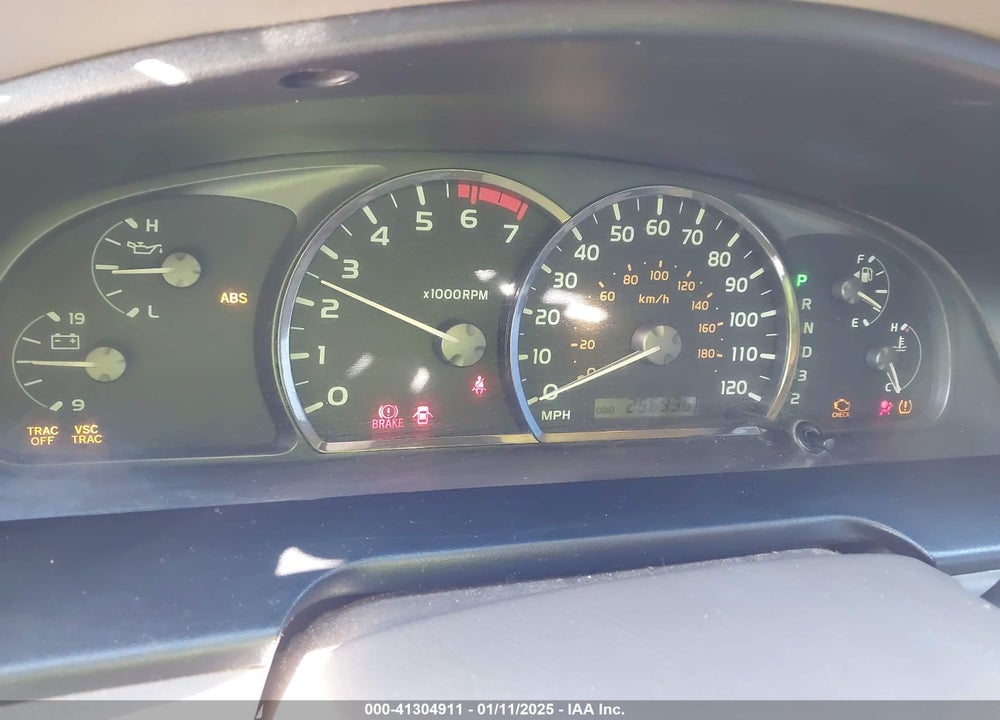 2005 TOYOTA SEQUOIA SR5 V8 VIN: 5TDZT34A35S246838
