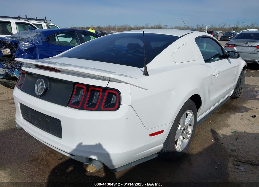 2014 FORD MUSTANG V6 VIN: 1ZVBP8AM2E5203080