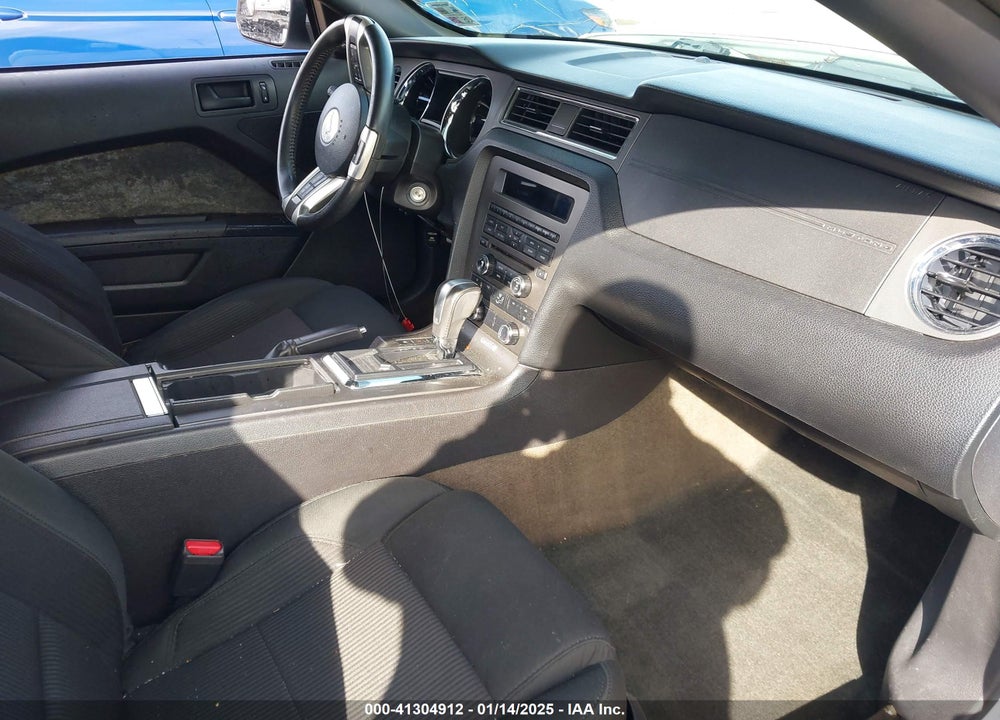 2014 FORD MUSTANG V6 VIN: 1ZVBP8AM2E5203080