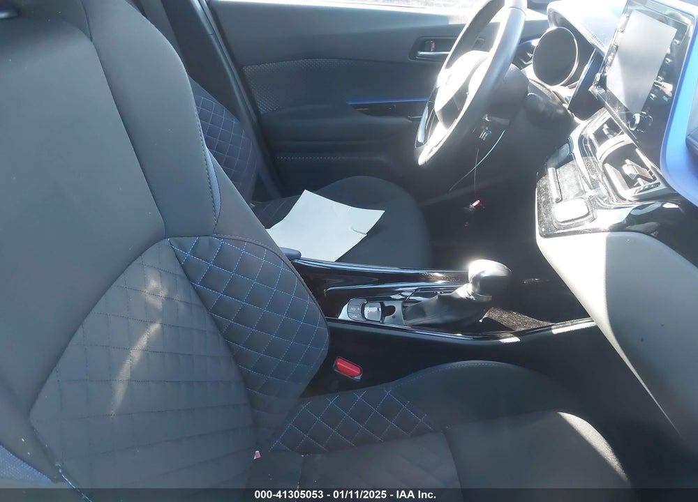 2021 TOYOTA C-HR XLE VIN: NMTKHMBX7MR129129