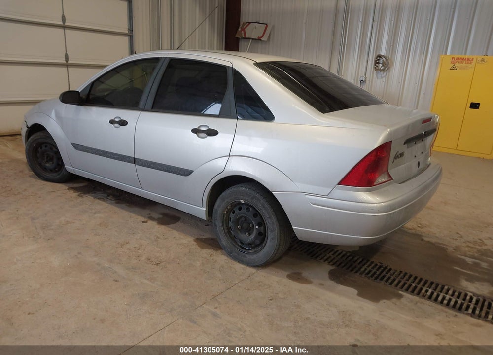 2001 FORD FOCUS LX VIN: 1FAFP33P71W346826