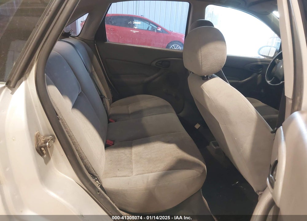 2001 FORD FOCUS LX VIN: 1FAFP33P71W346826