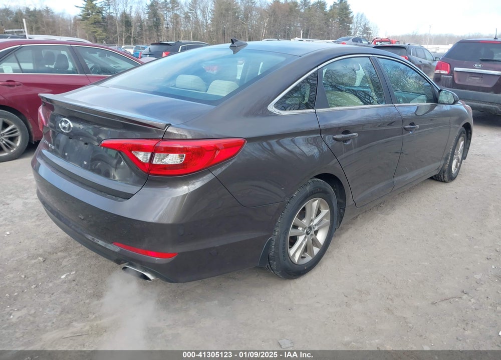 2015 HYUNDAI SONATA SE VIN: 5NPE24AF6FH230891
