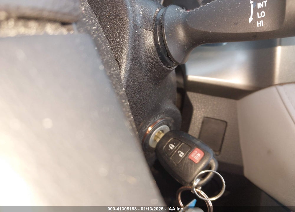 2015 TOYOTA RAV4 LE VIN: 2T3ZFREV7FW161089