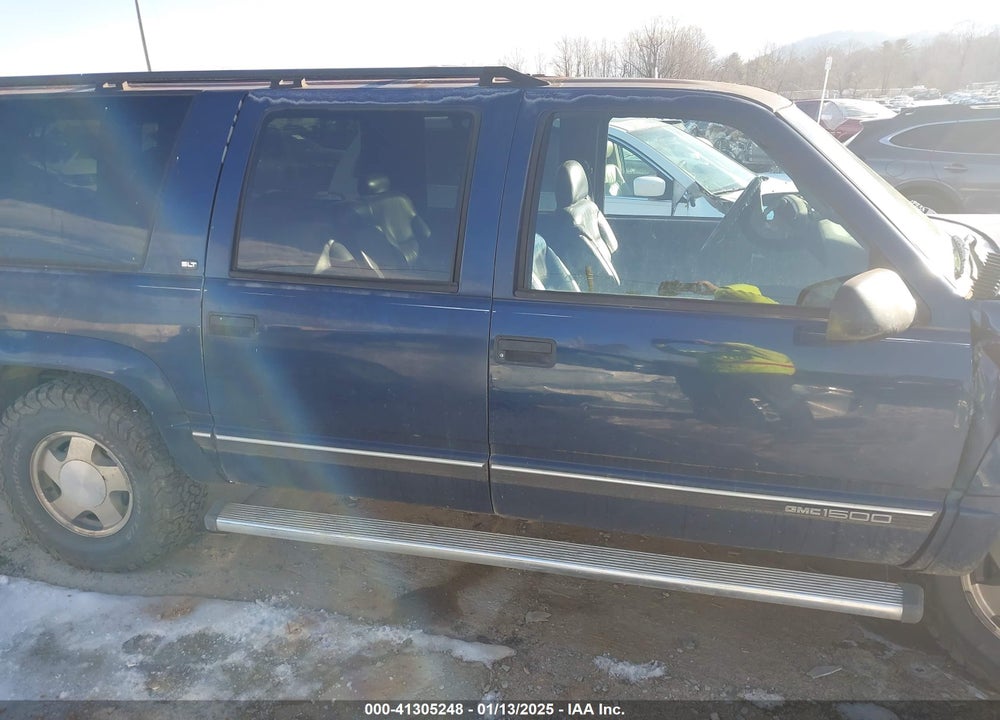1998 GMC SUBURBAN 1500 SL VIN: 1GKFK16R7WJ700525