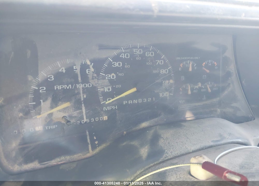 1998 GMC SUBURBAN 1500 SL VIN: 1GKFK16R7WJ700525