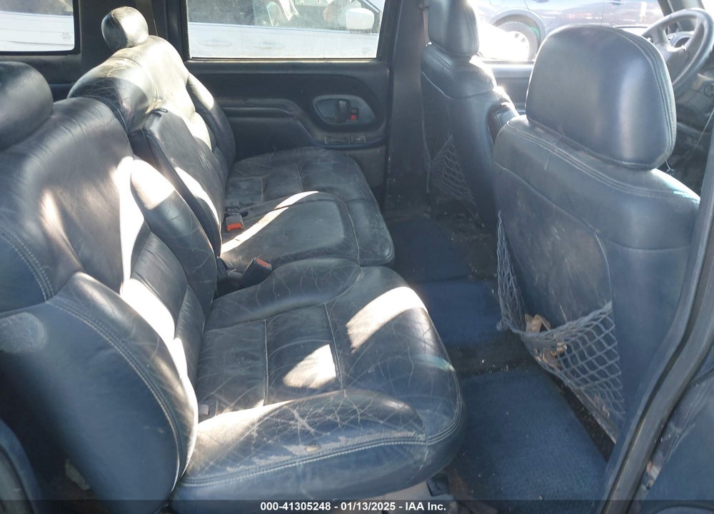 1998 GMC SUBURBAN 1500 SL VIN: 1GKFK16R7WJ700525