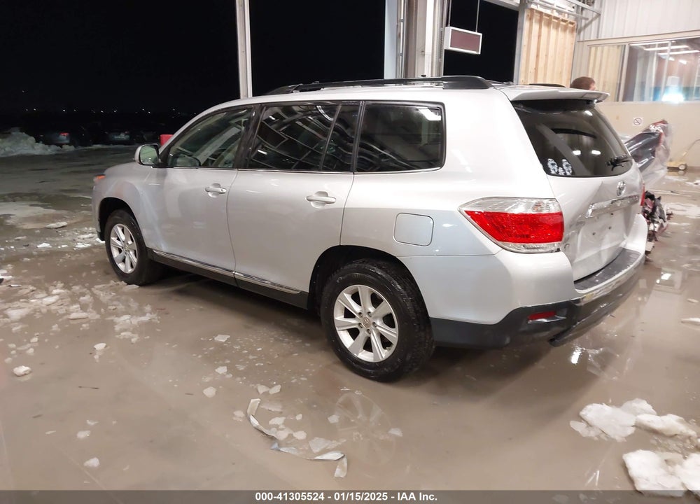 2011 TOYOTA HIGHLANDER SE VIN: 5TDBK3EH3BS070031