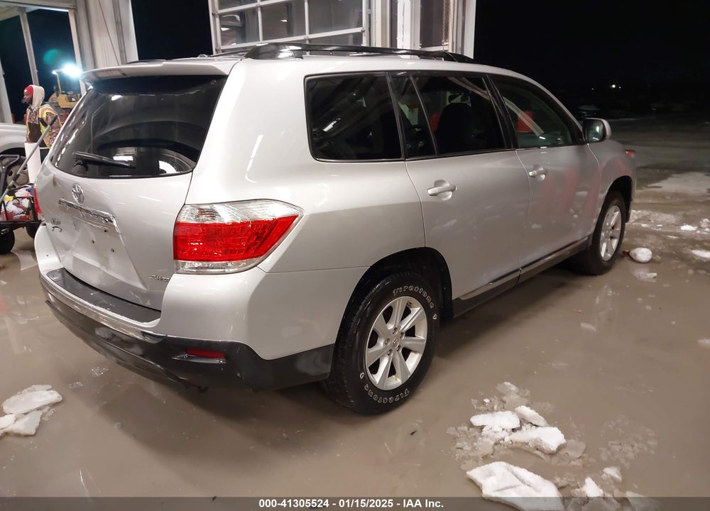 2011 TOYOTA HIGHLANDER SE VIN: 5TDBK3EH3BS070031