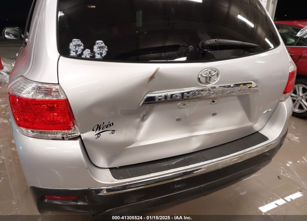 2011 TOYOTA HIGHLANDER SE VIN: 5TDBK3EH3BS070031