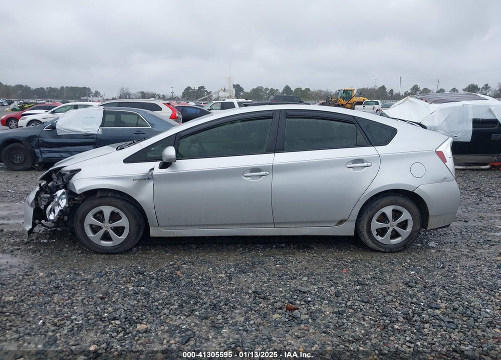 2013 TOYOTA PRIUS THREE VIN: JTDKN3DU2D0347232