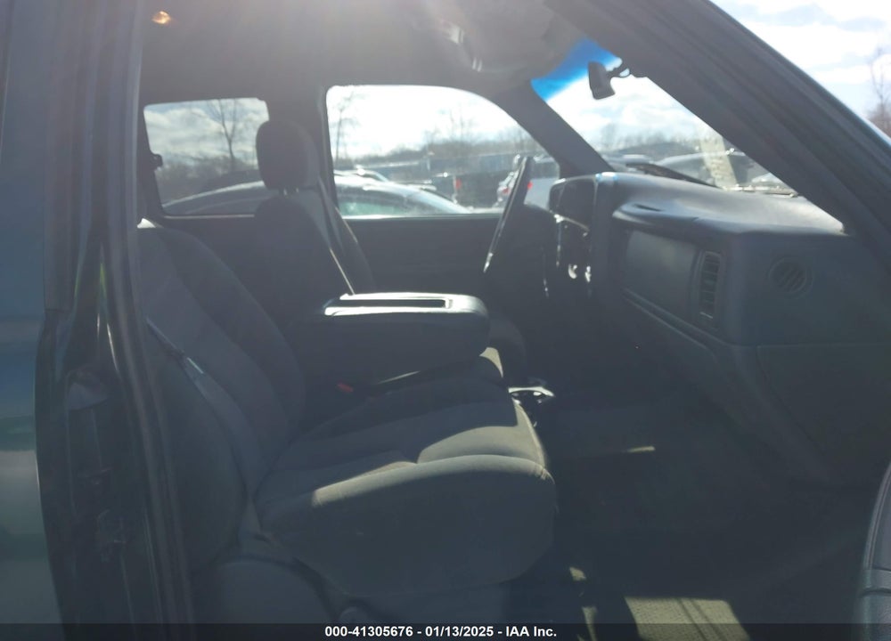 2003 CHEVROLET SILVERADO 1500 LS VIN: 1GCEK19T23E133742