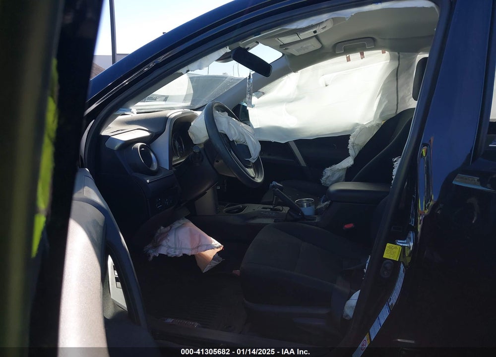 2018 TOYOTA RAV4 LE VIN: 2T3BFREV3JW792416