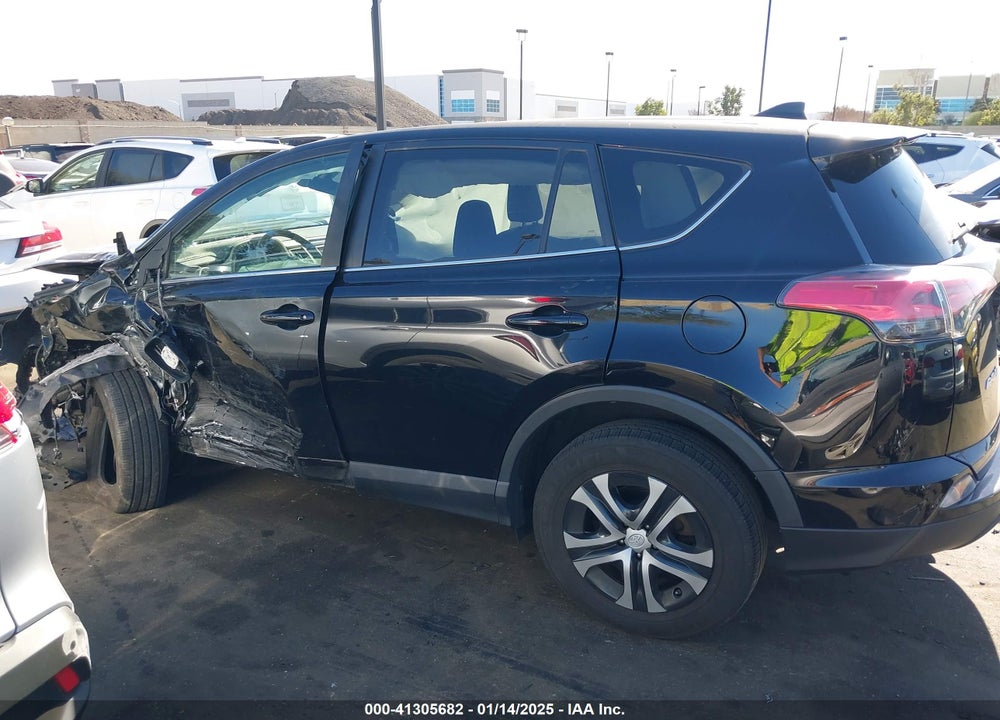 2018 TOYOTA RAV4 LE VIN: 2T3BFREV3JW792416