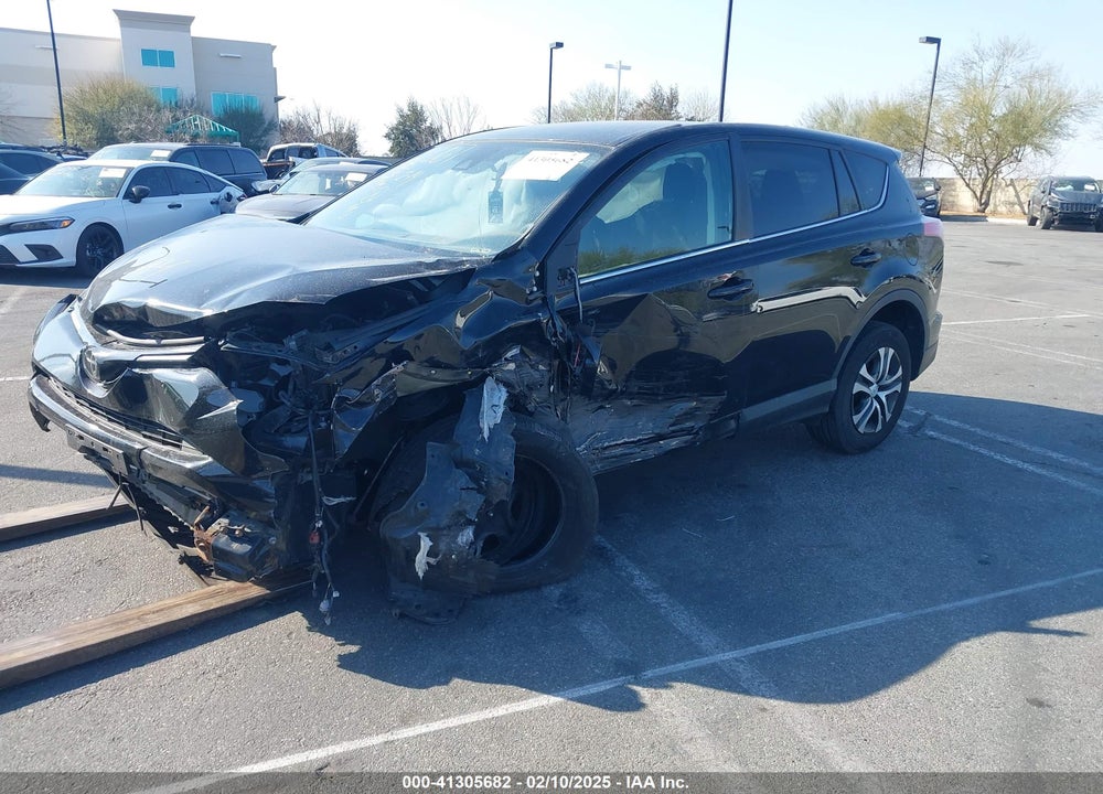 2018 TOYOTA RAV4 LE VIN: 2T3BFREV3JW792416