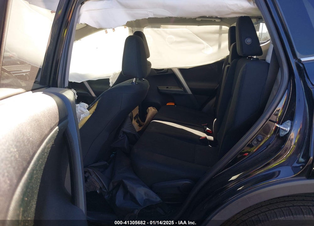 2018 TOYOTA RAV4 LE VIN: 2T3BFREV3JW792416