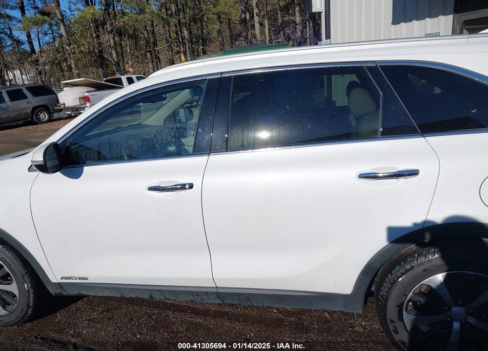 2017 KIA SORENTO 3.3L EX VIN: 5XYPHDA51HG203932