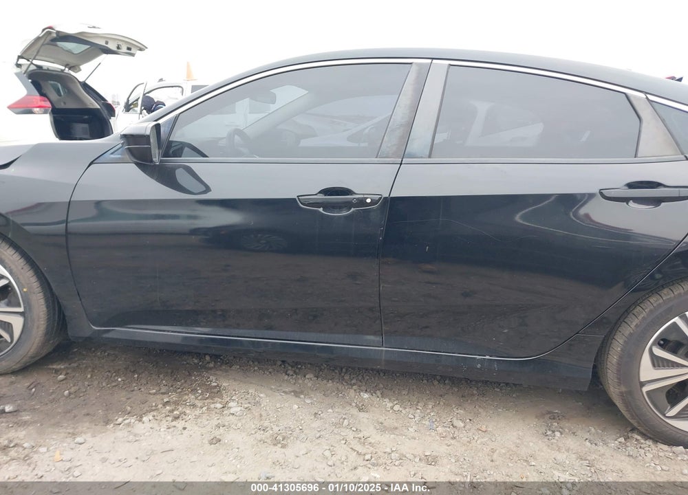 2018 HONDA CIVIC EX-T VIN: JHMFC1F36JX036825