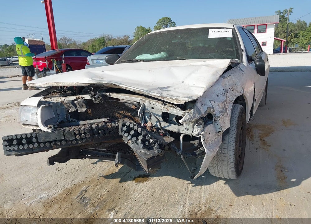 2006 FORD CROWN VICTORIA VIN: 2FAFP71W66X154312