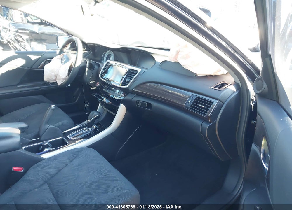 2017 HONDA ACCORD EX VIN: 1HGCR2F70HA150927