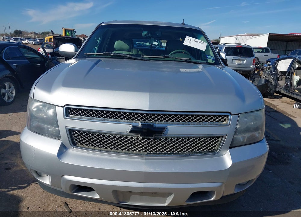 2014 CHEVROLET SUBURBAN 1500 LT VIN: 1GNSCJE0XER131638
