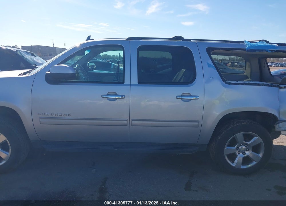 2014 CHEVROLET SUBURBAN 1500 LT VIN: 1GNSCJE0XER131638