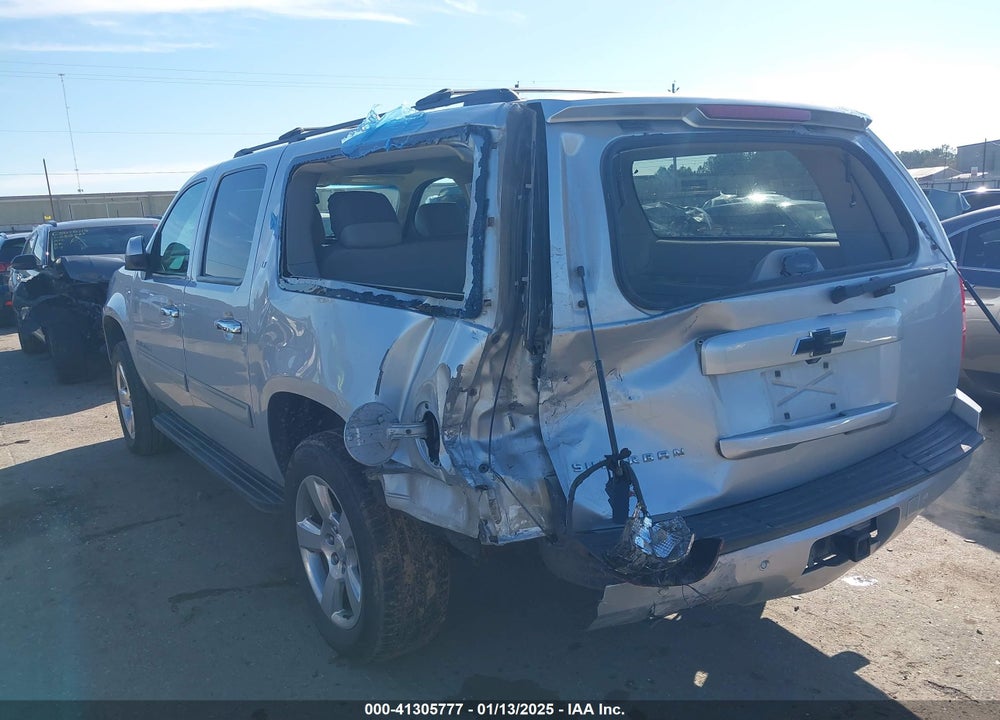 2014 CHEVROLET SUBURBAN 1500 LT VIN: 1GNSCJE0XER131638