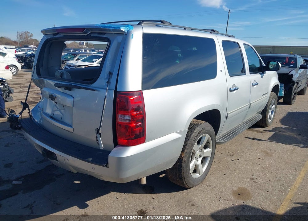 2014 CHEVROLET SUBURBAN 1500 LT VIN: 1GNSCJE0XER131638