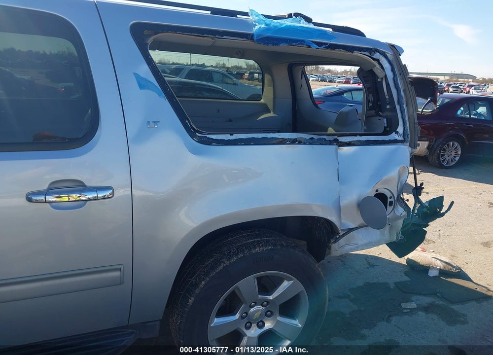 2014 CHEVROLET SUBURBAN 1500 LT VIN: 1GNSCJE0XER131638