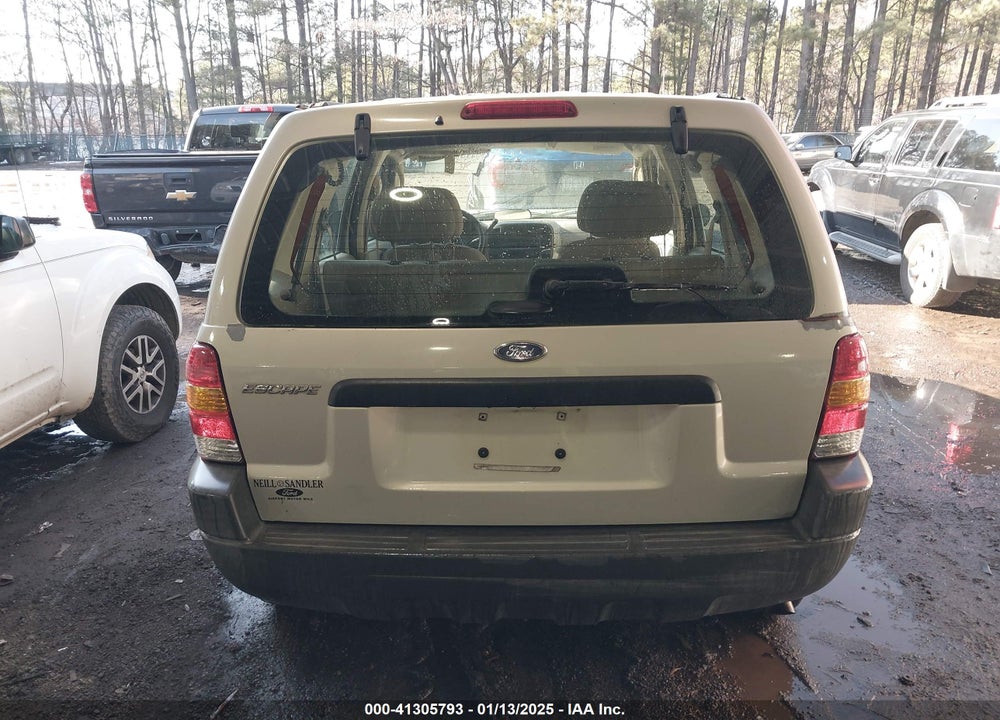 2003 FORD ESCAPE XLS VIN: 1FMYU02113KC16800