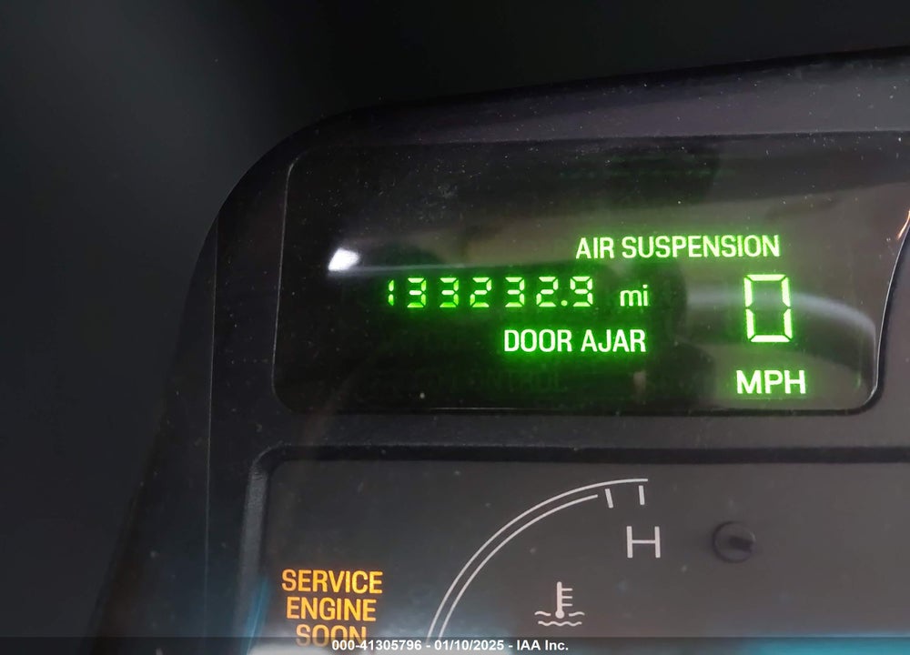 2005 LINCOLN TOWN CAR SIGNATURE VIN: 1LNHM81W75Y629686