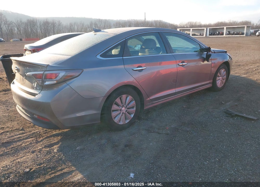 2017 HYUNDAI SONATA HYBRID SE VIN: KMHE24L32HA064264