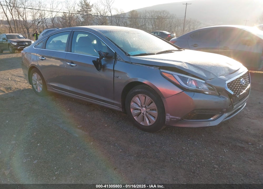 2017 HYUNDAI SONATA HYBRID SE VIN: KMHE24L32HA064264