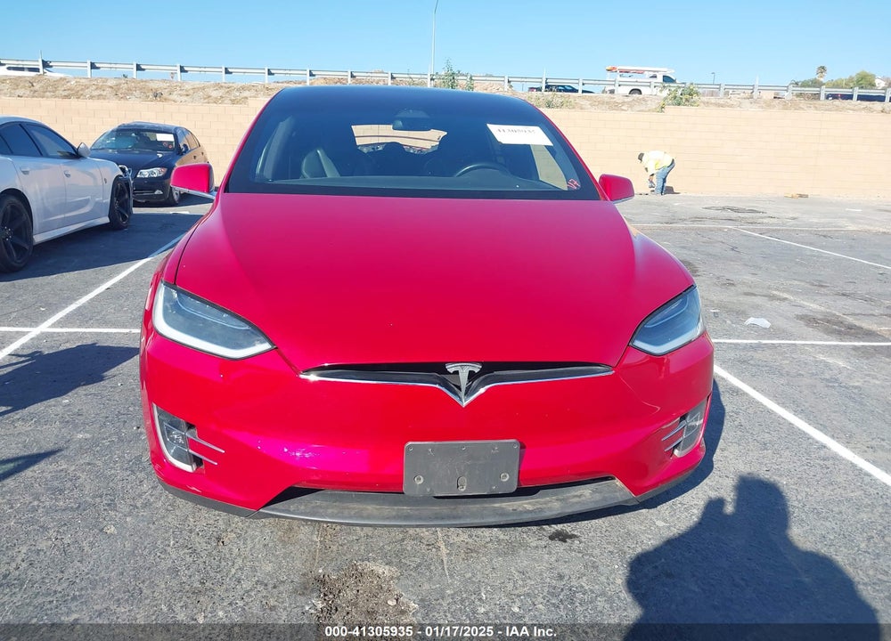 2018 TESLA MODEL X 100D/75D/P100D VIN: 5YJXCDE2XJF142611
