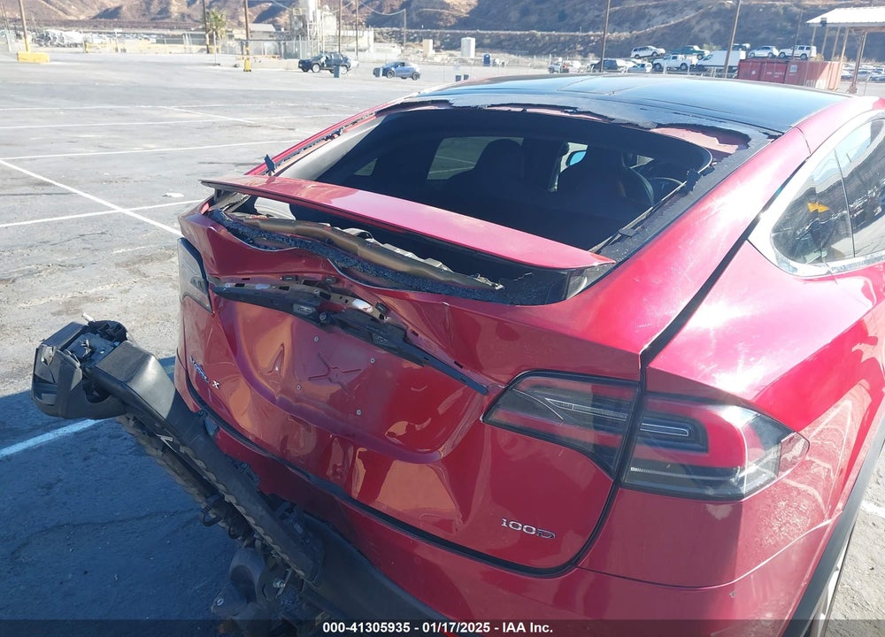 2018 TESLA MODEL X 100D/75D/P100D VIN: 5YJXCDE2XJF142611
