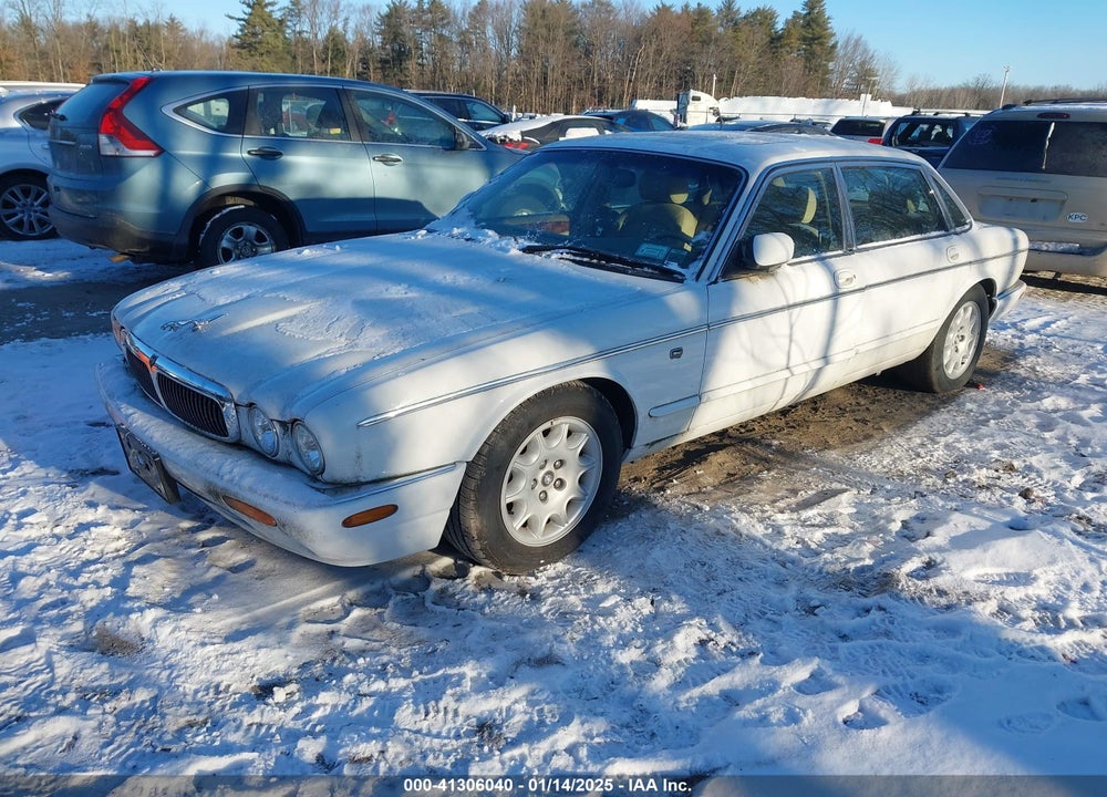 1998 JAGUAR XJ8 L VIN: SAJHX6243WC812497