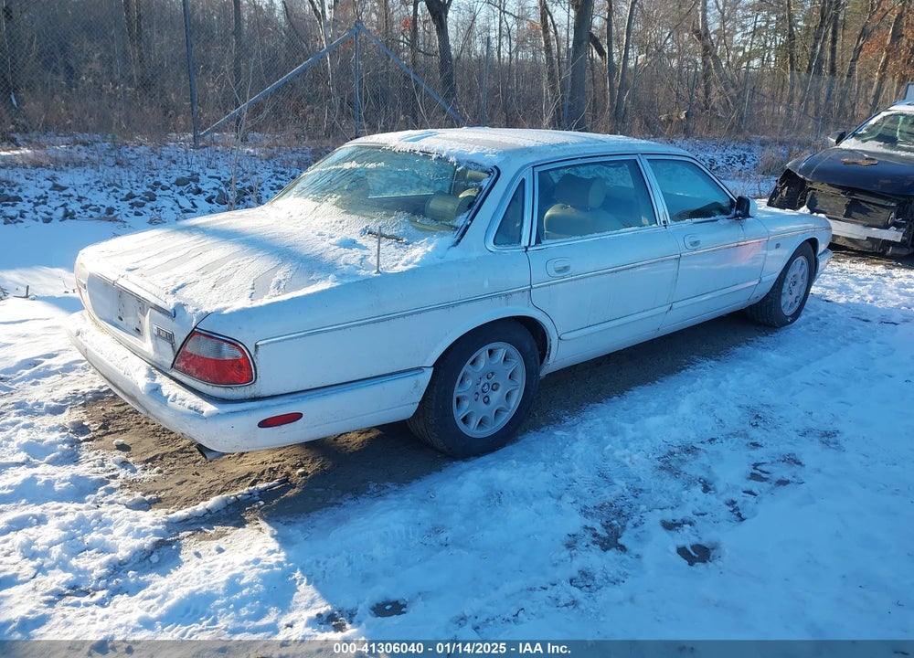 1998 JAGUAR XJ8 L VIN: SAJHX6243WC812497
