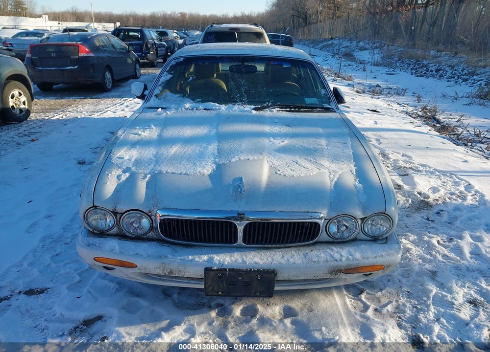 1998 JAGUAR XJ8 L VIN: SAJHX6243WC812497
