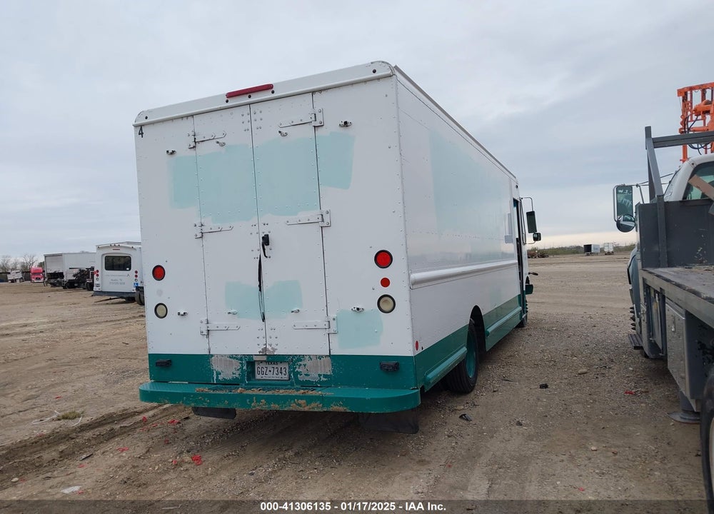 2009 WORKHORSE CUSTOM CHASSIS COMMERCIAL CHASSIS W42 VIN: 5B4KPD27093436340