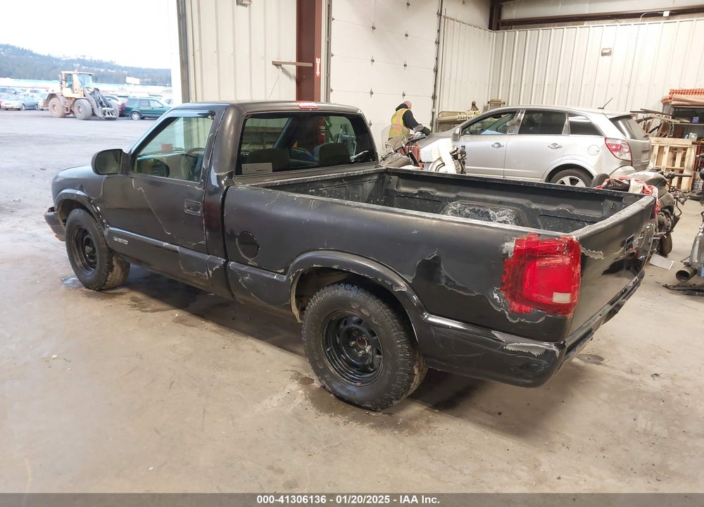 1997 CHEVROLET S-10 FLEETSIDE VIN: 1GCCS1442VK191815