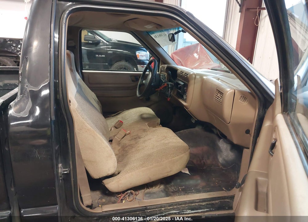 1997 CHEVROLET S-10 FLEETSIDE VIN: 1GCCS1442VK191815