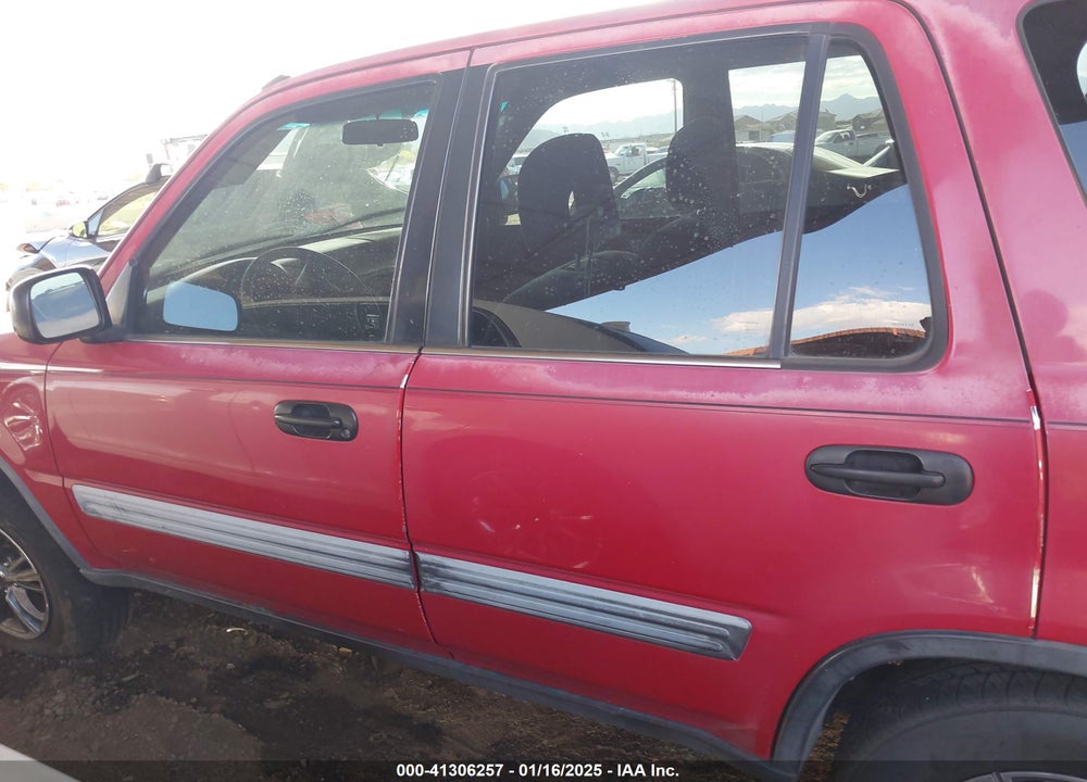 1999 HONDA CR-V LX VIN: JHLRD1844XC060397