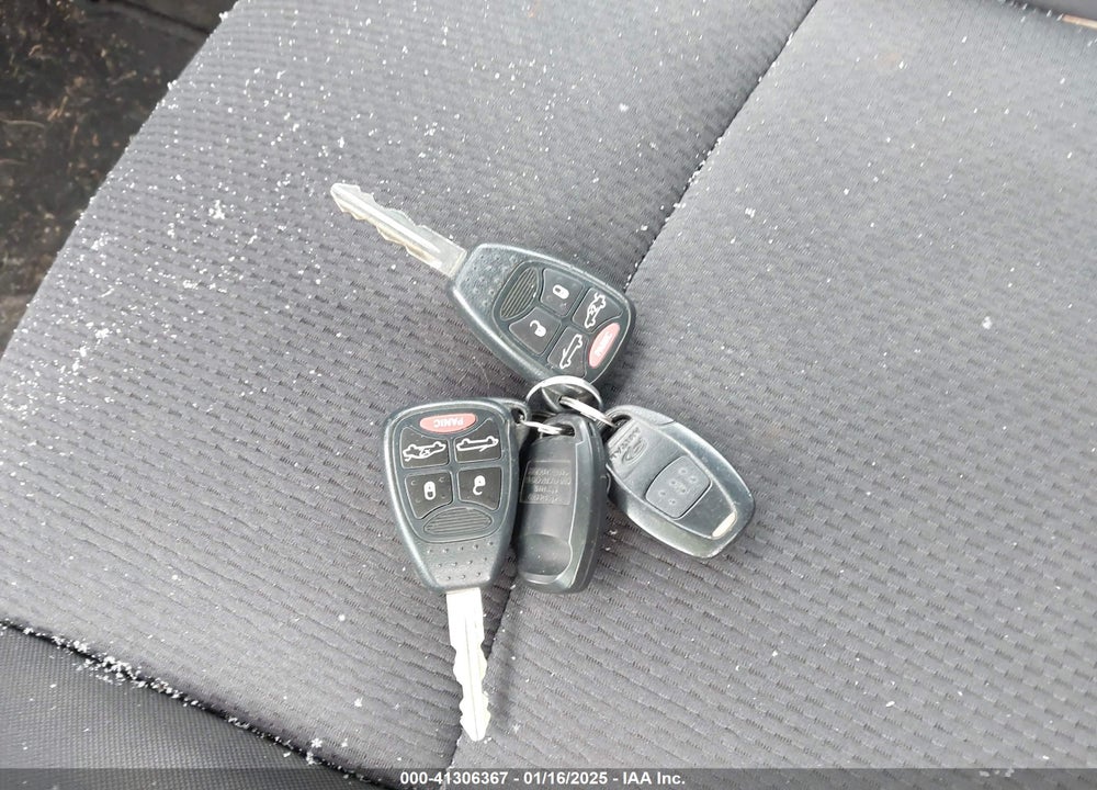 2014 CHRYSLER 200 VIN: 1C3BCBEG8EN107796